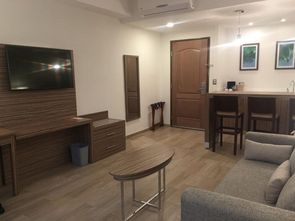 Foto de una habitación de Hotel Wyndham Garden Monterrey Valle Real