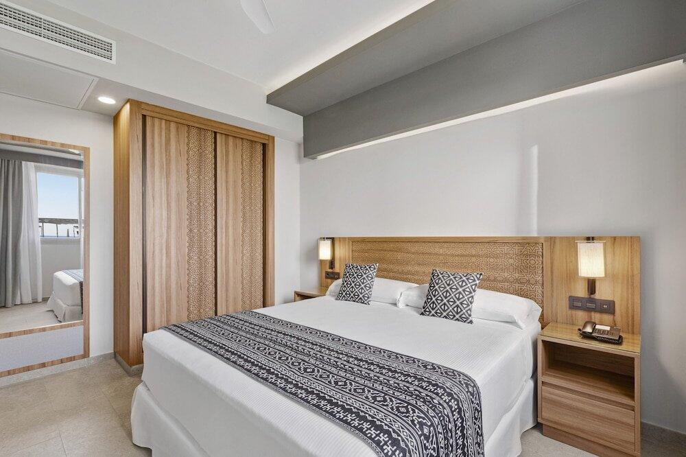 Foto de una habitación de Hotel Riu Palace Santa Maria