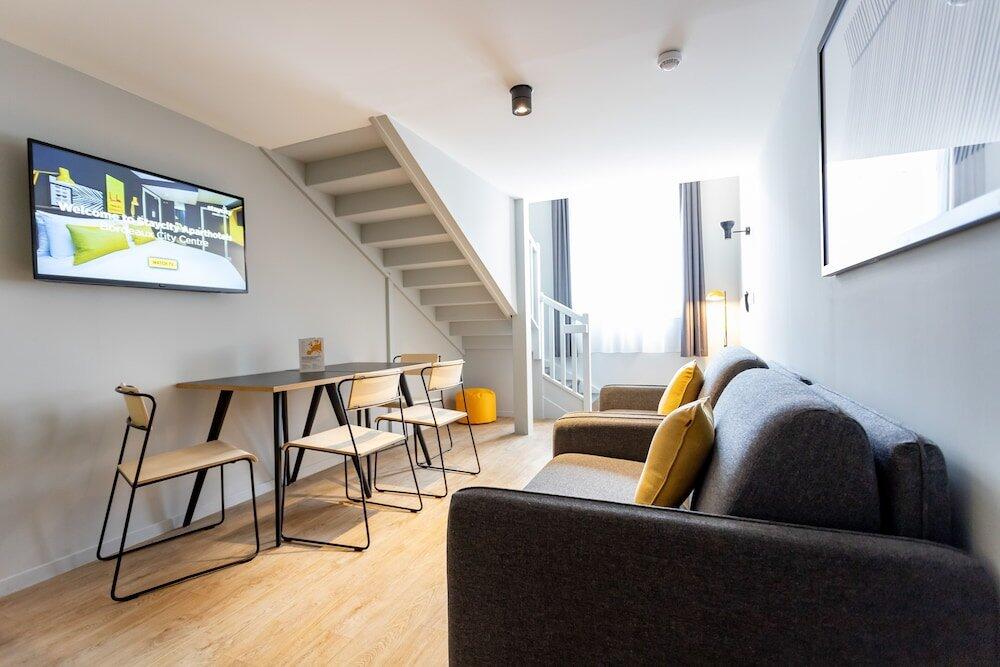 Foto de una habitación de Staycity Aparthotels Bordeaux City Centre