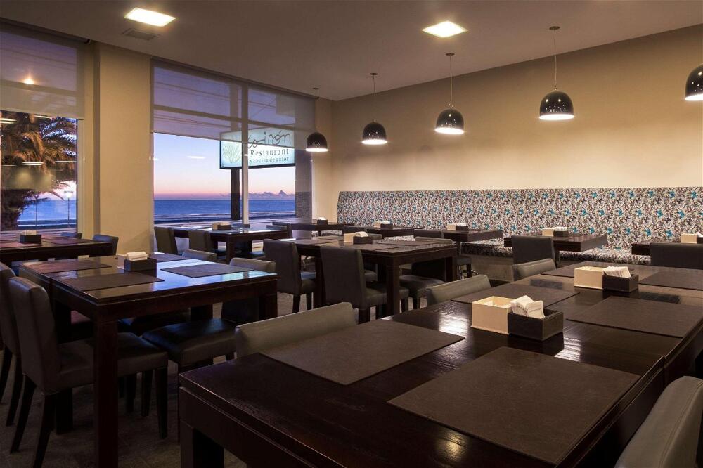 Foto de restauración de Hotel Dazzler by Wyndham Puerto Madryn