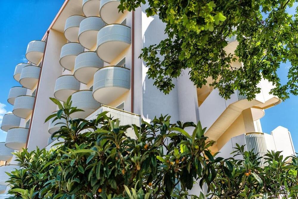 Foto del exterior de Salus Smart &amp;amp; Chic Hotel