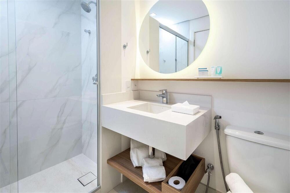 Foto del baño de Hotel Hampton by Hilton Guarulhos Airport