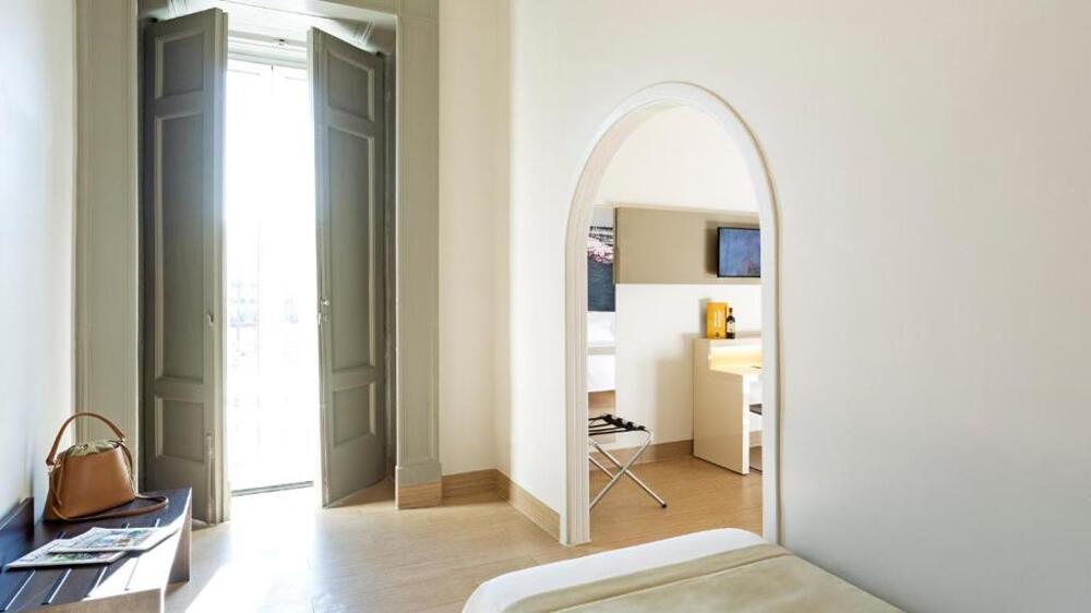 Foto de una habitación de B&amp;amp;B Hotel Napoli