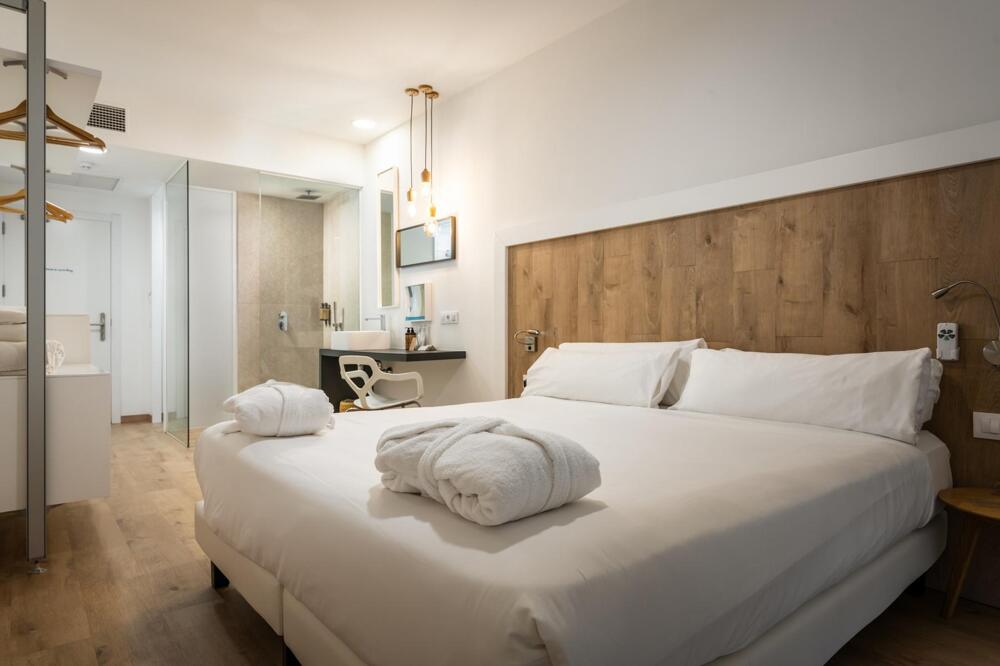 Foto general de Hotel Lago Resort Menorca - Casas del Lago Adults Only