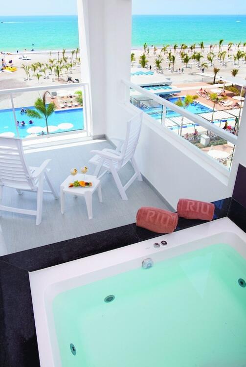 Foto de una habitación de Hotel Riu Playa Blanca - All Inclusive