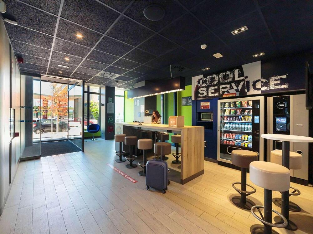 Foto de los servicios de Hotel ibis budget Huerta De Murcia