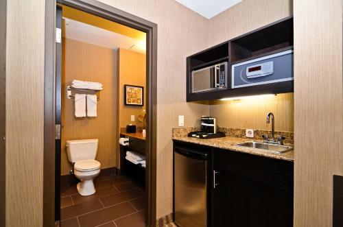 Foto del baño de Hotel Best Western Premier Freeport Inn Calgary Airport