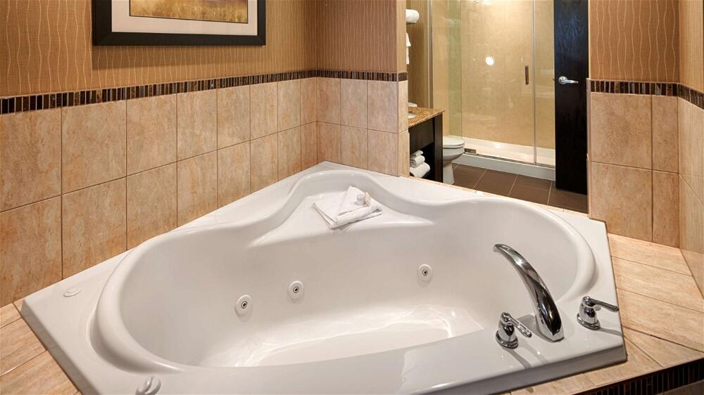 Foto del baño de Hotel Best Western Premier Freeport Inn Calgary Airport
