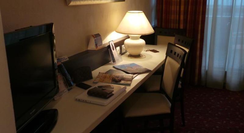 Foto general de The Originals City, Hôtel Galaxie, Nice Aéroport