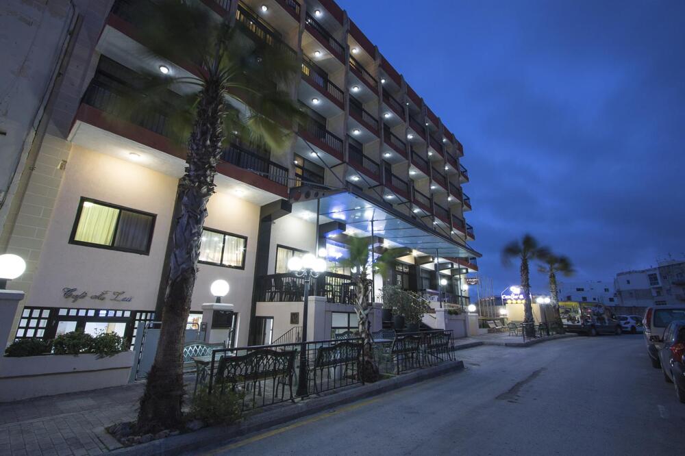 Foto del exterior de Canifor Hotel