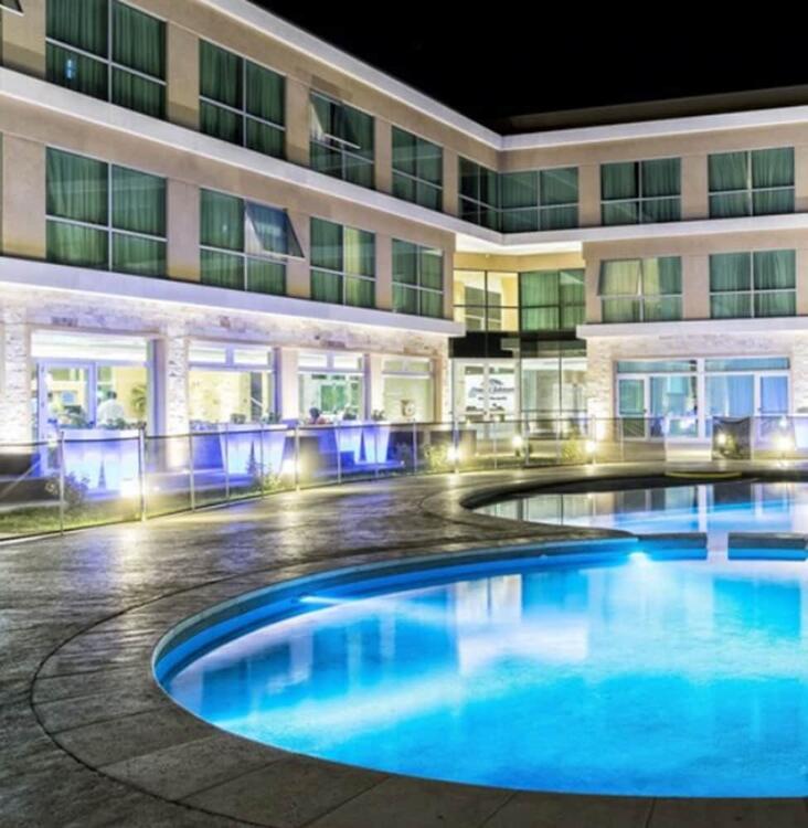 Foto de los servicios de Hotel Howard Johnson Neuquen