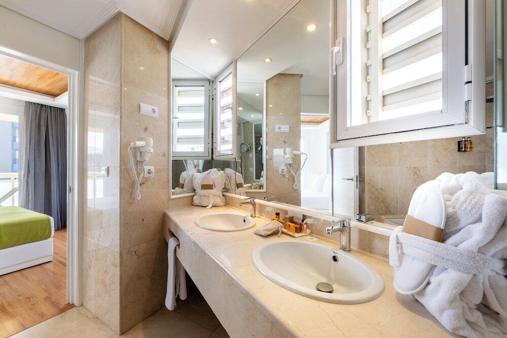 Foto de una habitación de Hotel Benidorm Plaza