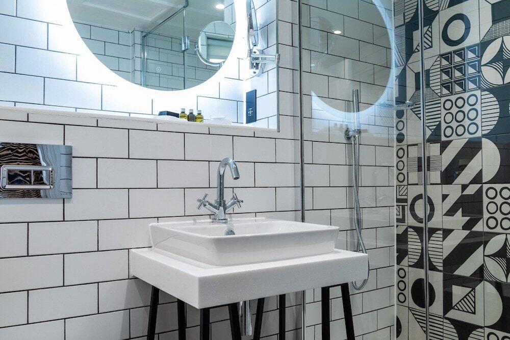 Foto del baño de Abbey Hotel Bath, a Tribute Portfolio Hotel