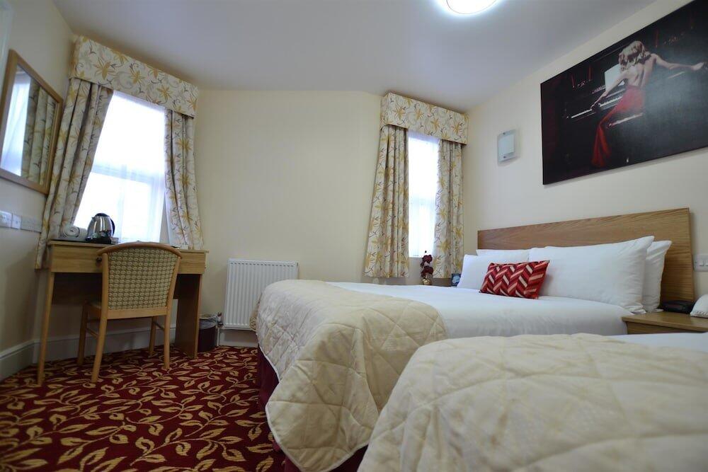 Foto de una habitación de Best Western Greater London Hotel