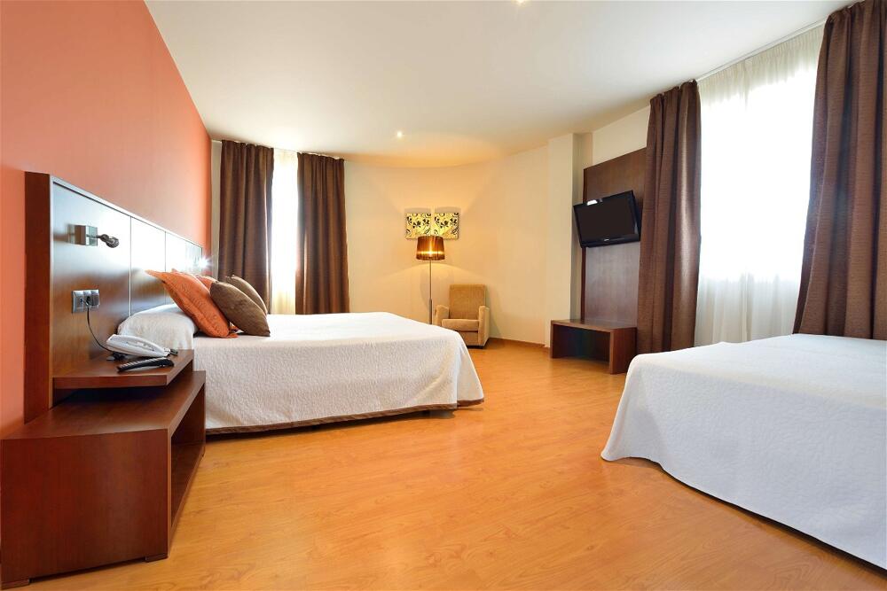 Foto de una habitación de Hotel Spa Norat Torre Do Deza 4* Superior