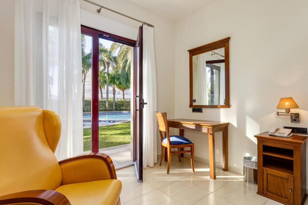 Foto de una habitación de Hotel Daniya Denia Spa &amp;amp; Business 4*