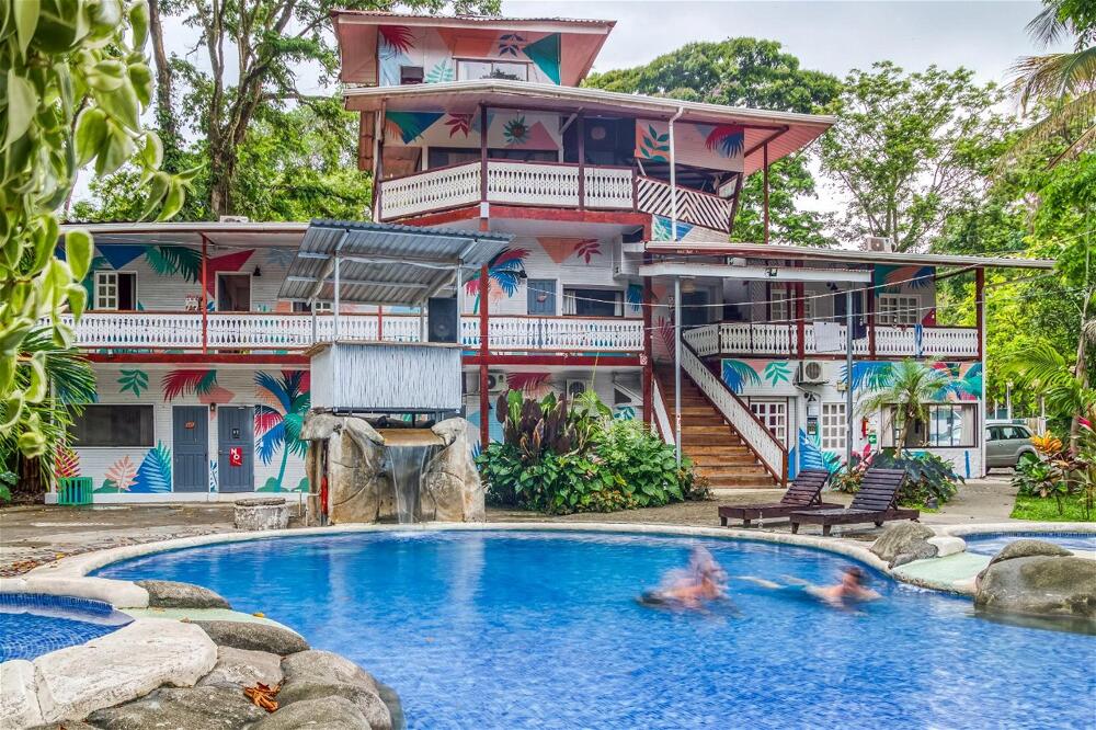Foto general de Hotel Selina Puerto Viejo