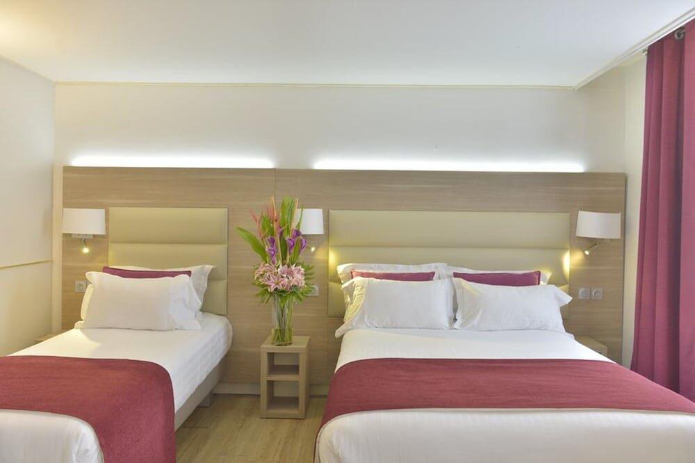 Foto de una habitación de Hotel Unic Renoir Saint Germain