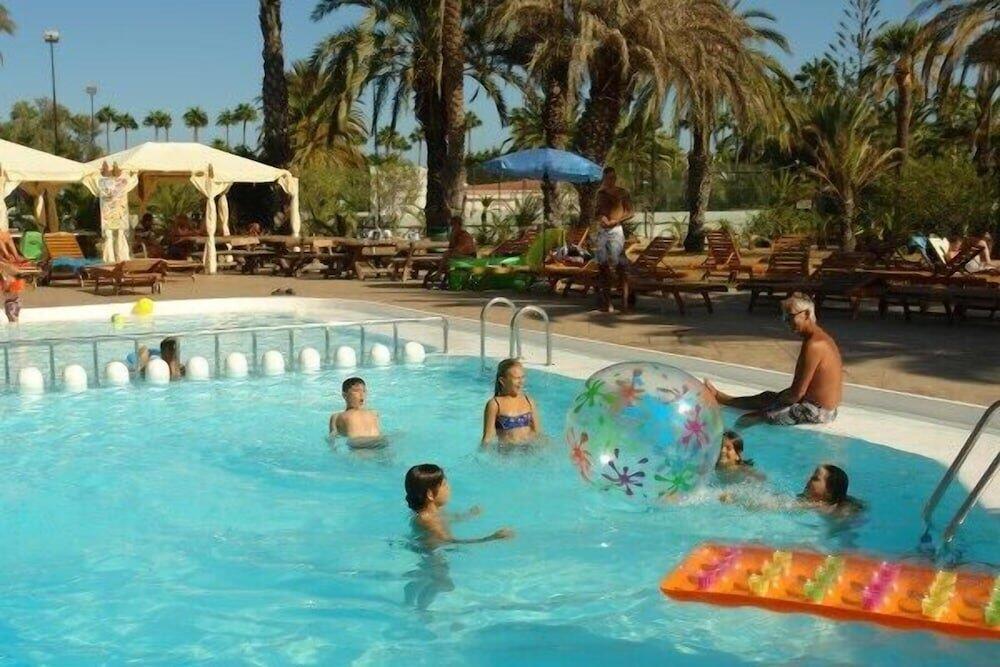 Foto de los servicios de HL Rondo Hotel