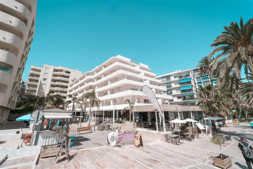 Foto general de Aparthotel Puerto Azul Marbella
