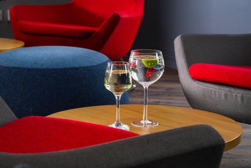 Foto de restauración de Holiday Inn Express Manchester East, an IHG Hotel