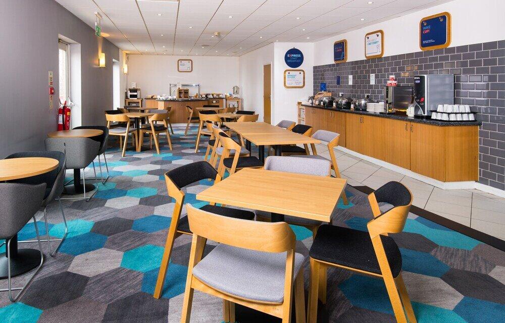 Foto de restauración de Holiday Inn Express Manchester East, an IHG Hotel