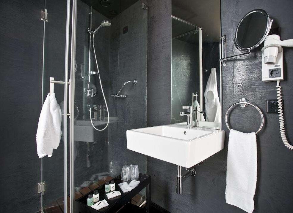Foto del baño de Funchal Design Hotel