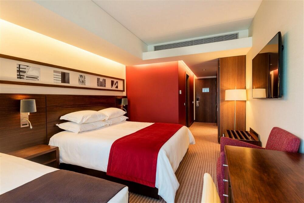 Foto de una habitación de Lagoas Park Hotel