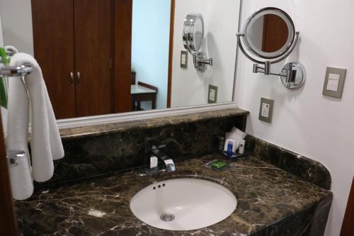 Foto del baño de Radisson Poliforum Plaza Hotel Leon