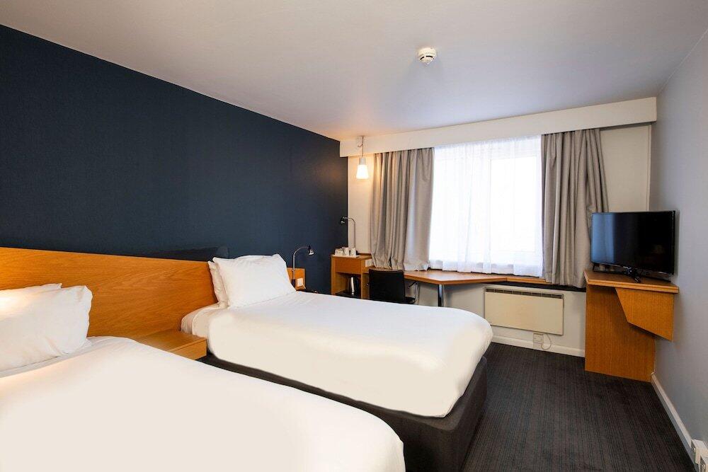 Foto de una habitación de Holiday Inn Express Leeds City Centre, an IHG Hotel