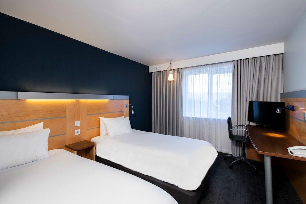 Foto de una habitación de Holiday Inn Express Leeds City Centre, an IHG Hotel