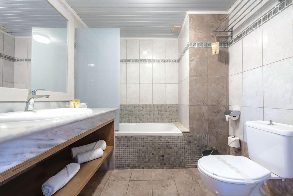 Foto del baño de Hotel Kosta Palace