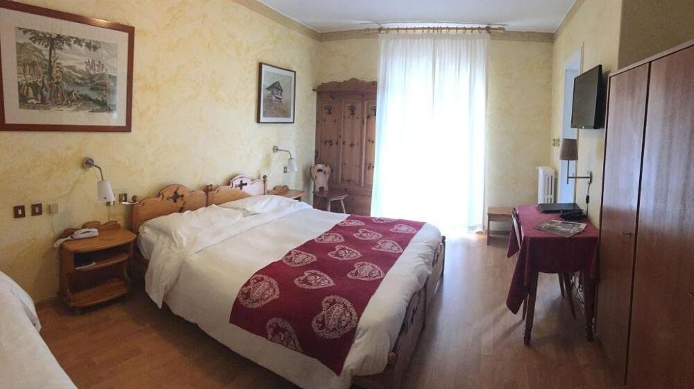 Foto de una habitación de Meuble Villa Neve