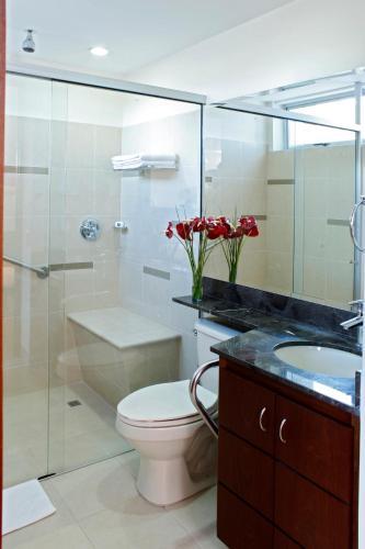 Foto del baño de Estelar Apartamentos Medellin