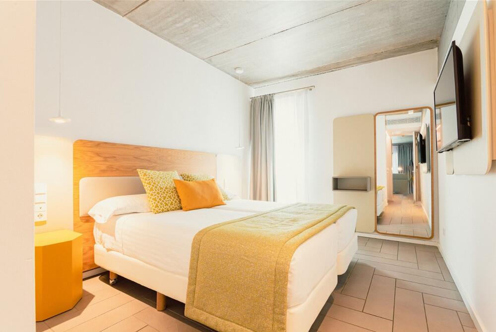 Foto de una habitación de Casas y chalets Resort Cordial Santa Águeda &amp;amp; Perchel Beach Club