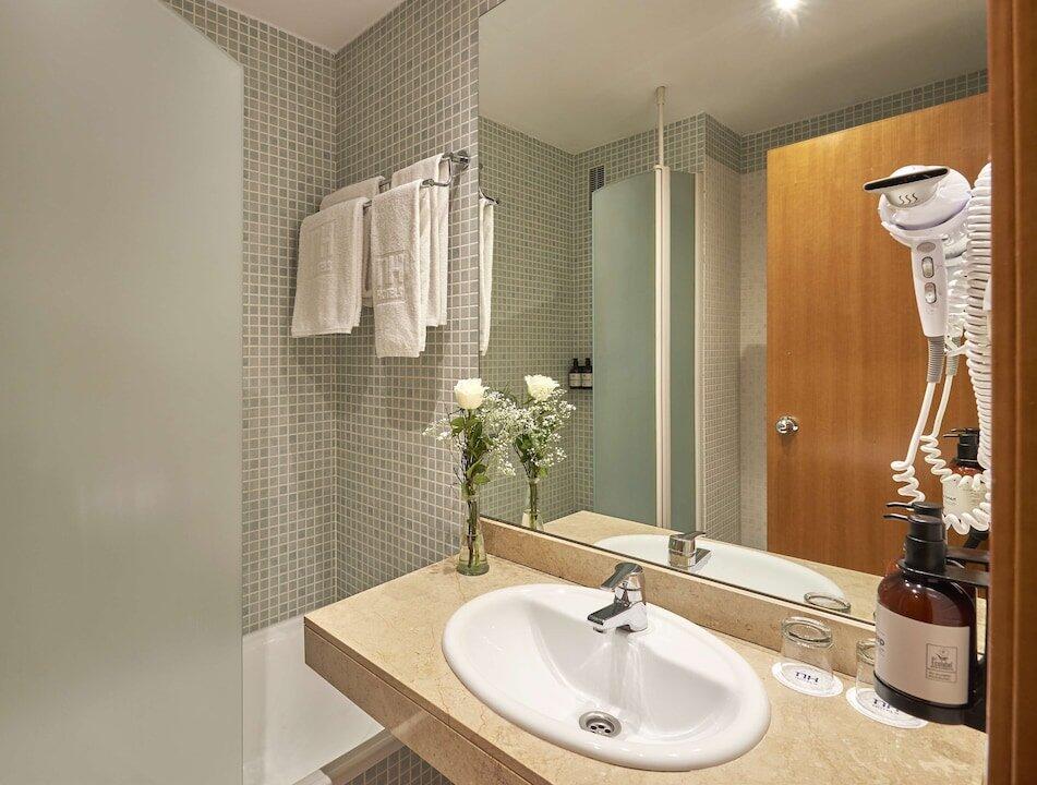 Foto del baño de Hotel NH Valencia Las Ciencias