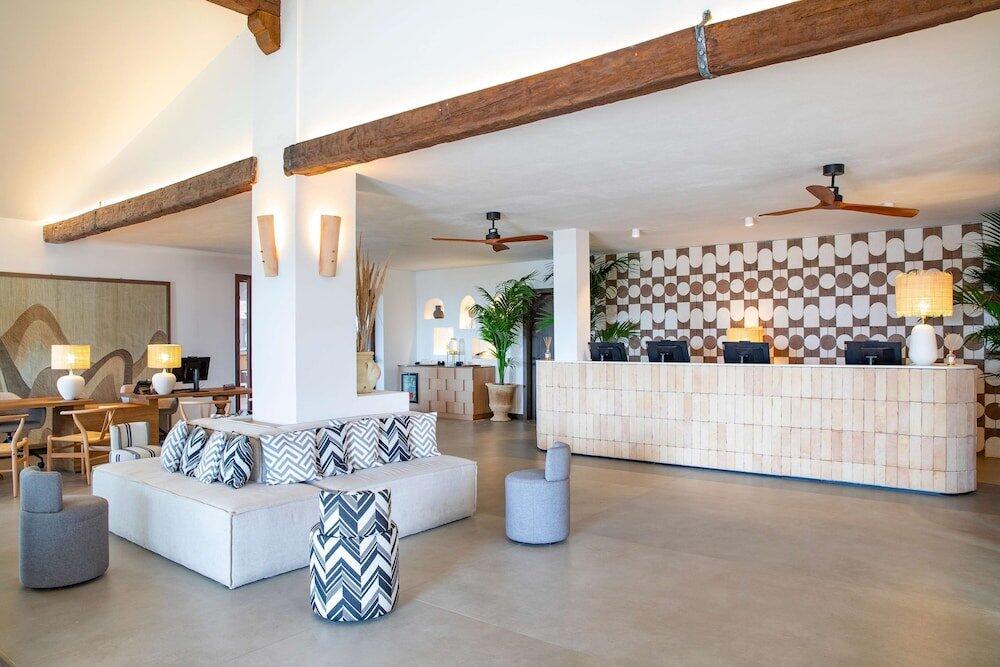 Foto de las zonas nobles de Hotel Mangia&amp;#039;s Santa Teresa Sardinia, Curio Collection by Hilton