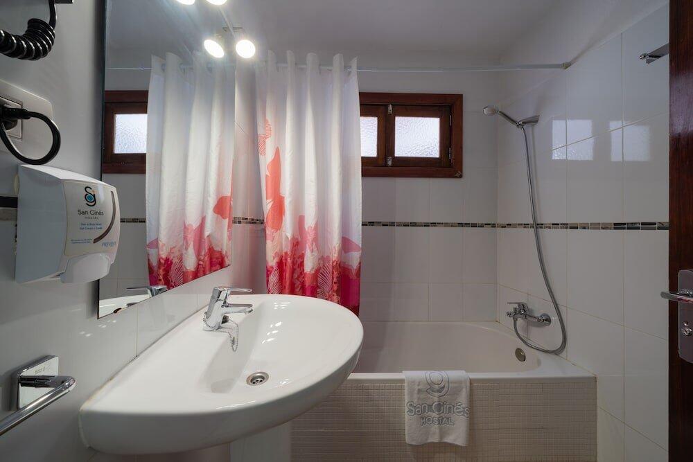 Foto del baño de Hostal San Gines