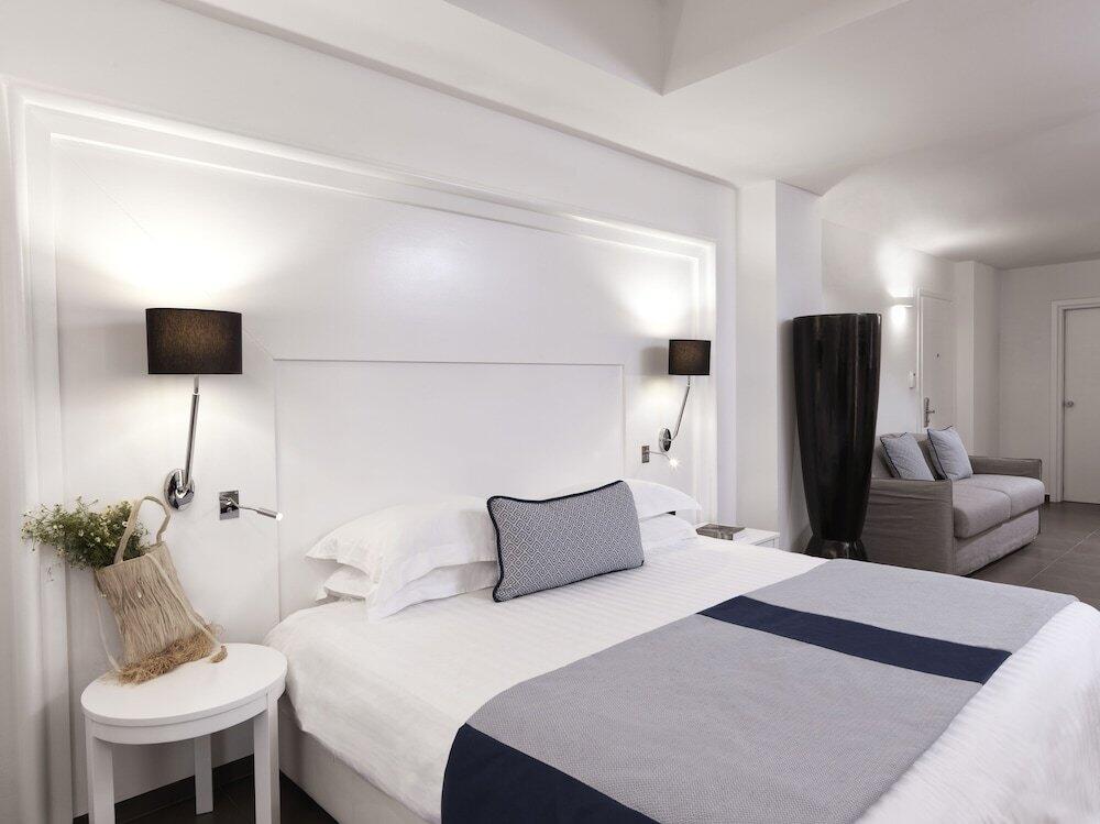 Foto de una habitación de Aressana Spa Hotel &amp;amp; Suites - Small Luxury Hotels of the World