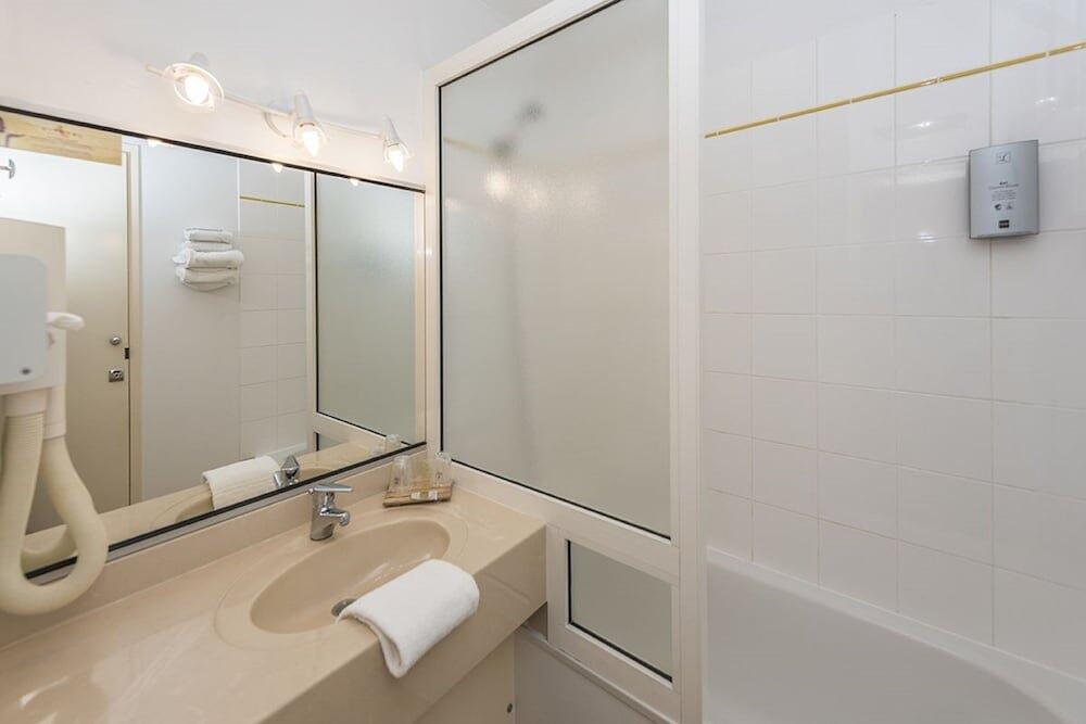 Foto del baño de Hostellerie Saint Vincent Beauvais Aeroport