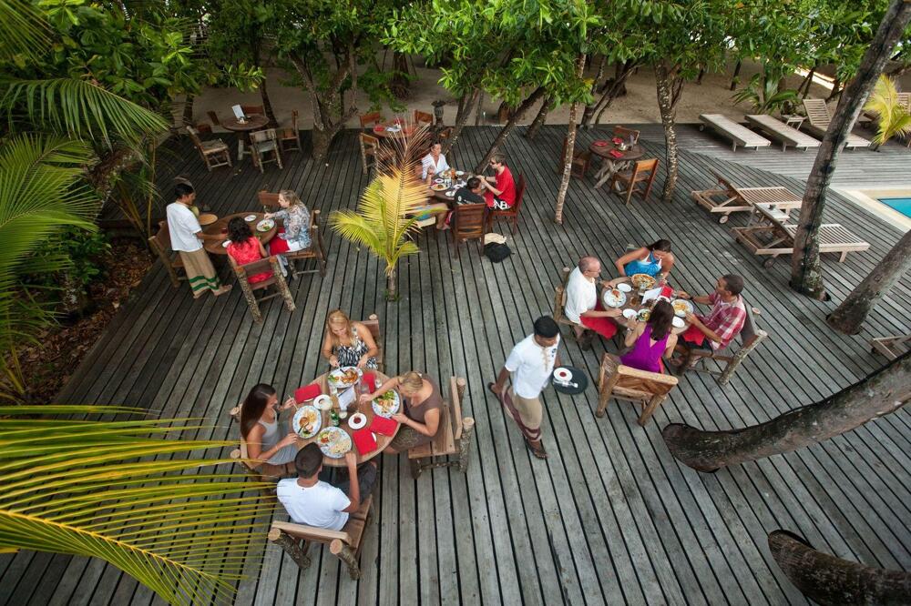 Foto general de Hotel Reethi Beach Resort