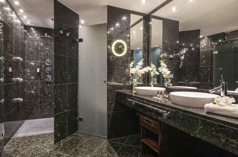 Foto del baño de Hotel Starc by Pierre &amp;amp; Vacances Premium