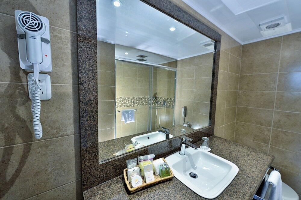 Foto del baño de Hotel Mercure Alameda Quito