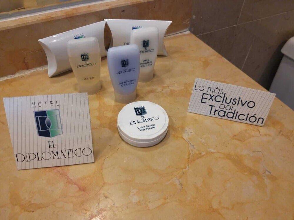 Foto del baño de Hotel El Diplomatico