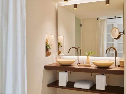 Foto del baño de La Zambra Hotel GL, in the Unbound Collection by Hyatt