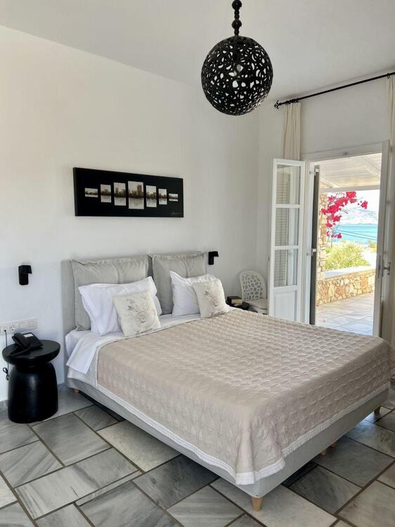 Foto de una habitación de Hotel Paros Agnanti Resort &amp;amp; Spa
