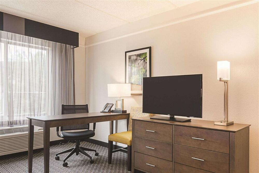 Foto de una habitación de Hotel La Quinta by Wyndham Atlanta Perimeter Medical