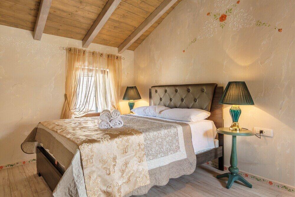 Foto de una habitación de Heritage Palace Varos - MAG Quaint &amp;amp; Elegant Boutique Hotels