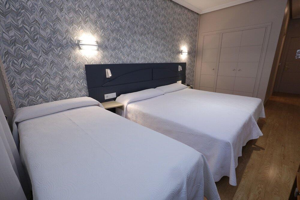Foto de una habitación de Hotel Sercotel Corona de Castilla