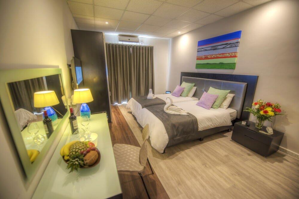 Foto de una habitación de St. Julian&amp;#039;s Bay Hotel